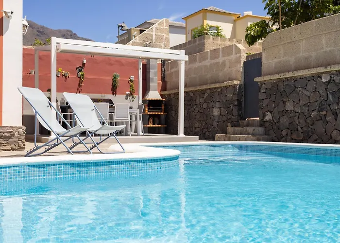 Vakantiehuis Chloe Tenerifesummervillas Giant Private Pool 11 Meters Long Costa Adeje (Tenerife)